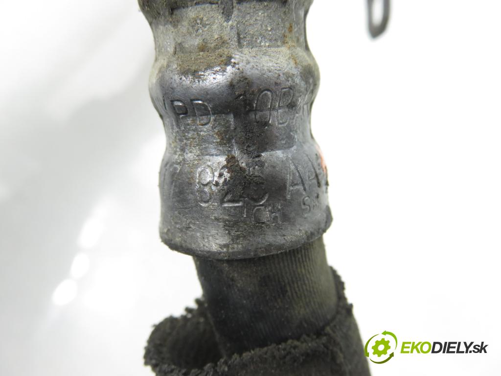 AUDI A4 (8K2, B8) SEDAN 2008 176,00 3.0 TDI quattro - CCWA 2967,00 rúrka olejovy 8K0317825AA