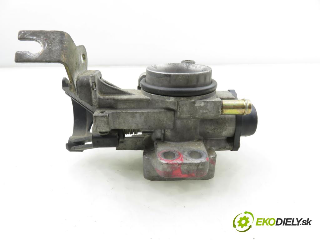 TOYOTA YARIS (_P1_) HB 2002 64,00 1.3 VVTi 87 - 2SZ-FE 1298,00 škrtíci klapka 2221003010 (Škrticí klapka)