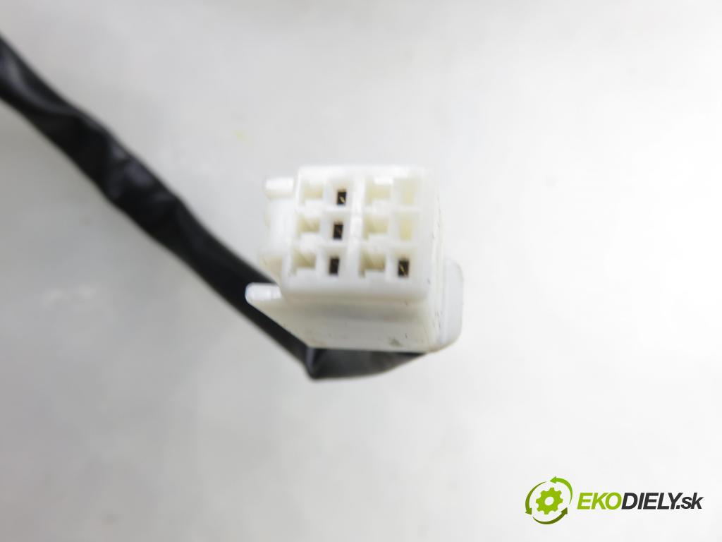 TOYOTA YARIS (_P1_) HB 2002 64,00 1.3 VVTi 87 - 2SZ-FE 1298,00 serv/podporovanie elektrické 896500D011 ; 6900000264 ; 452000D030