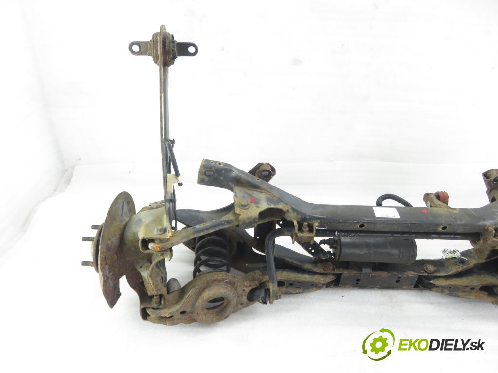 VOLVO V50 (MW) KOMBI 2005 103,00 2.4 - B 5244 S5 2435,00 zadné