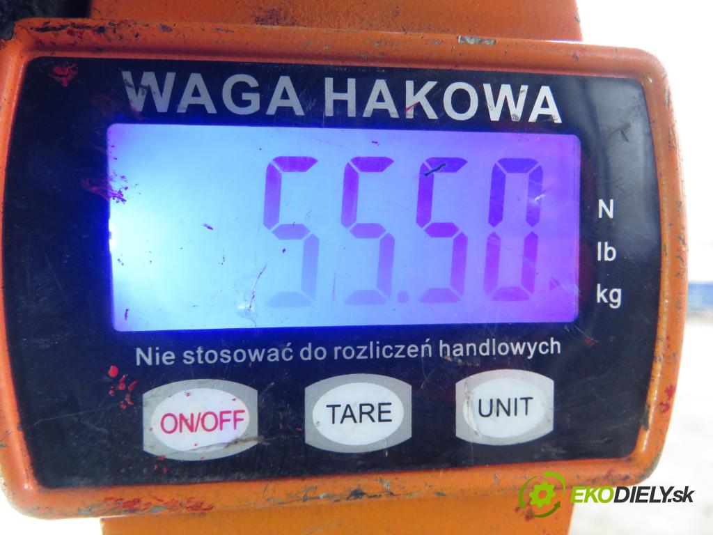 VOLVO V50 (MW) KOMBI 2005 103,00 2.4 - B 5244 S5 2435,00 zadné