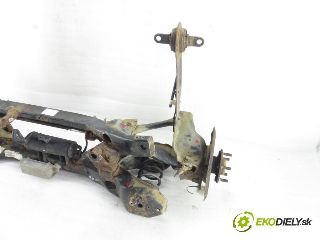 VOLVO V50 (MW) KOMBI 2005 103,00 2.4 - B 5244 S5 2435,00 zadné