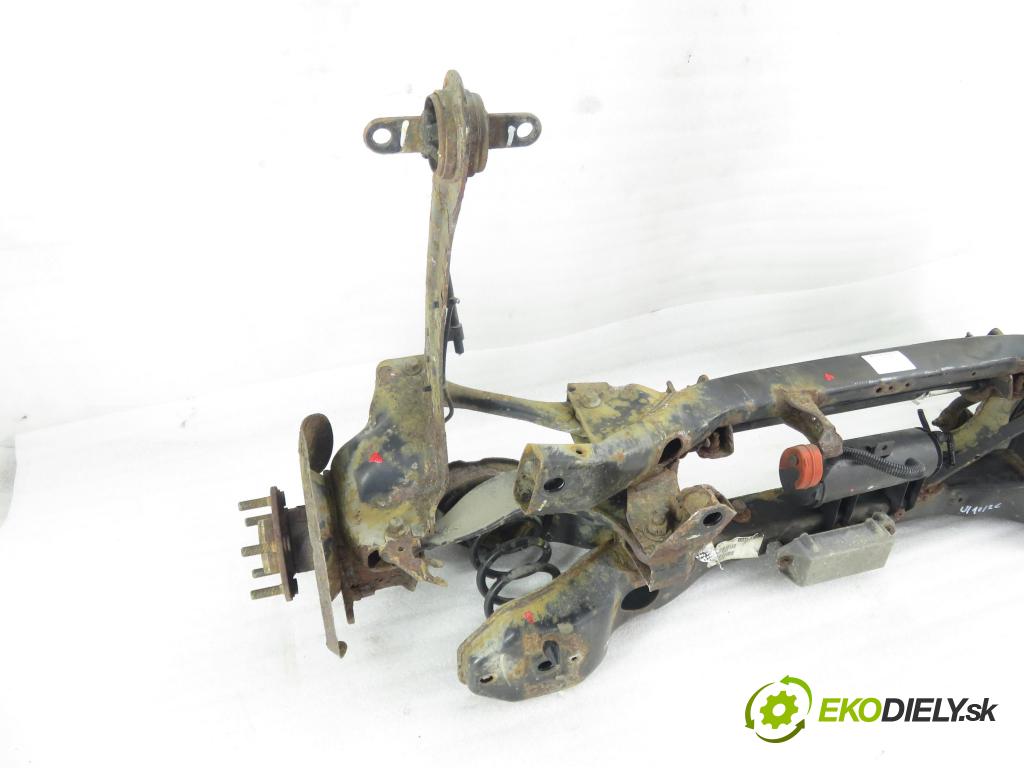 VOLVO V50 (MW) KOMBI 2005 103,00 2.4 - B 5244 S5 2435,00 zadné