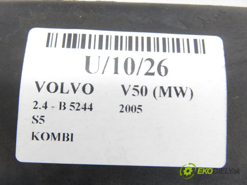 VOLVO V50 (MW) KOMBI 2005 103,00 2.4 - B 5244 S5 2435,00 zadné
