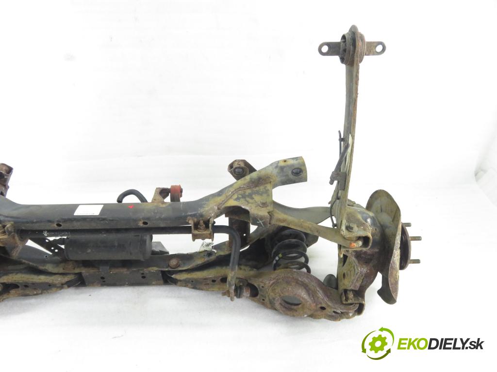 VOLVO V50 (MW) KOMBI 2005 103,00 2.4 - B 5244 S5 2435,00 zadné