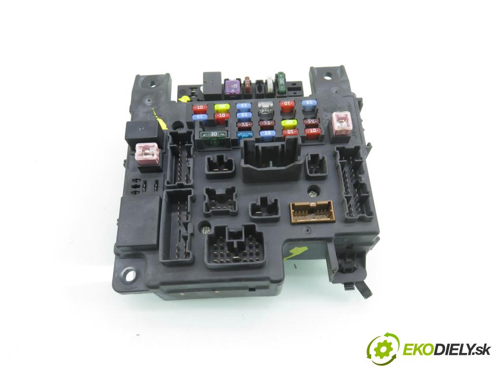 MITSUBISHI OUTLANDER II (CW_W) SUV 2008 125,00 2.4 MIVEC 4WD (CW5W) - 4B12 2360,00 MODUL BSI 8637A318