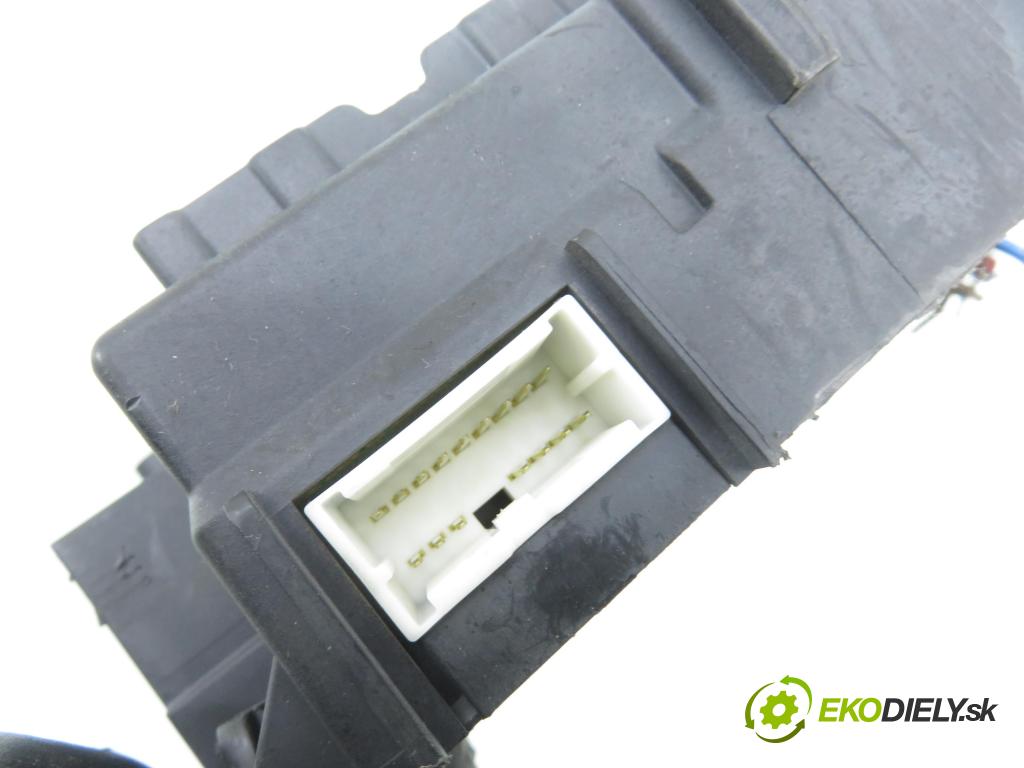 MITSUBISHI OUTLANDER II (CW_W) SUV 2008 125,00 2.4 MIVEC 4WD (CW5W) - 4B12 2360,00 MODUL BSI 8637A318