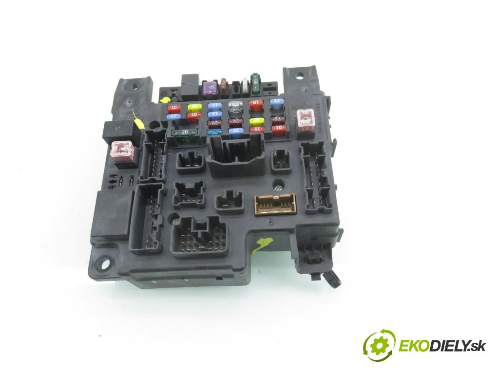 MITSUBISHI OUTLANDER II (CW_W) SUV 2008 125,00 2.4 MIVEC 4WD (CW5W) - 4B12 2360,00 MODUL BSI 8637A318