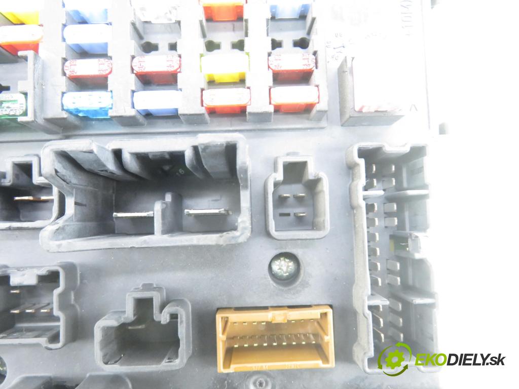 MITSUBISHI OUTLANDER II (CW_W) SUV 2008 125,00 2.4 MIVEC 4WD (CW5W) - 4B12 2360,00 MODUL BSI 8637A318