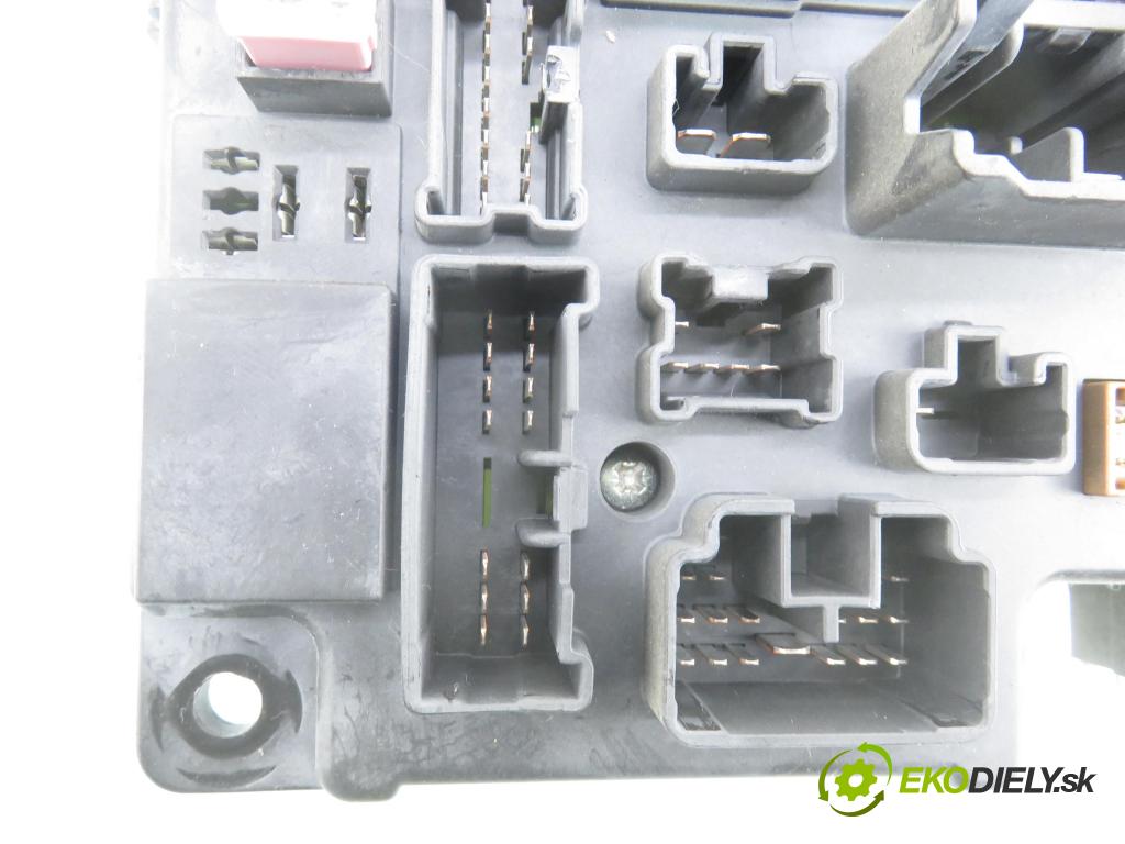 MITSUBISHI OUTLANDER II (CW_W) SUV 2008 125,00 2.4 MIVEC 4WD (CW5W) - 4B12 2360,00 MODUL BSI 8637A318