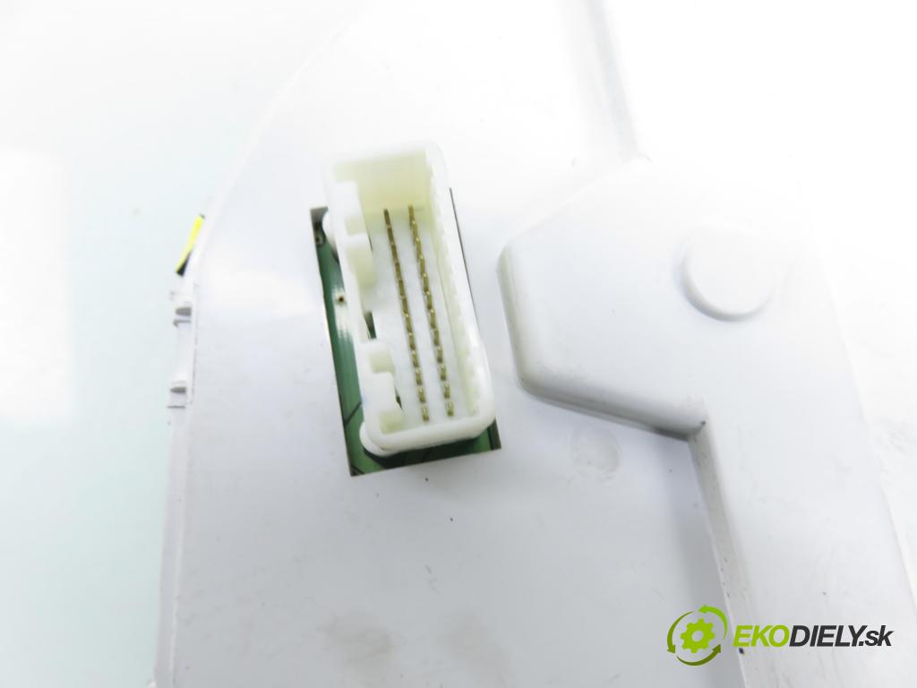 MITSUBISHI OUTLANDER II (CW_W) SUV 2008 125,00 2.4 MIVEC 4WD (CW5W) - 4B12 2360,00 Prístrojovka elektrický 8100A117 ; 527670H