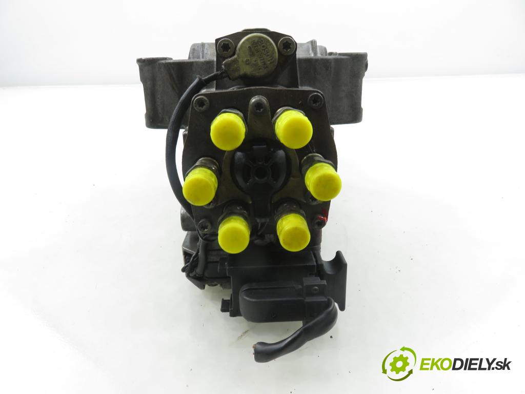 AUDI A4 (8E2, B6) SEDAN 2003 132,00 2.5 TDI V6 180 quattro - AKE 2496,00 Pumpa vstrekovacia 0470506033 ; 059130106E (Vstrekovacie čerpadlo)