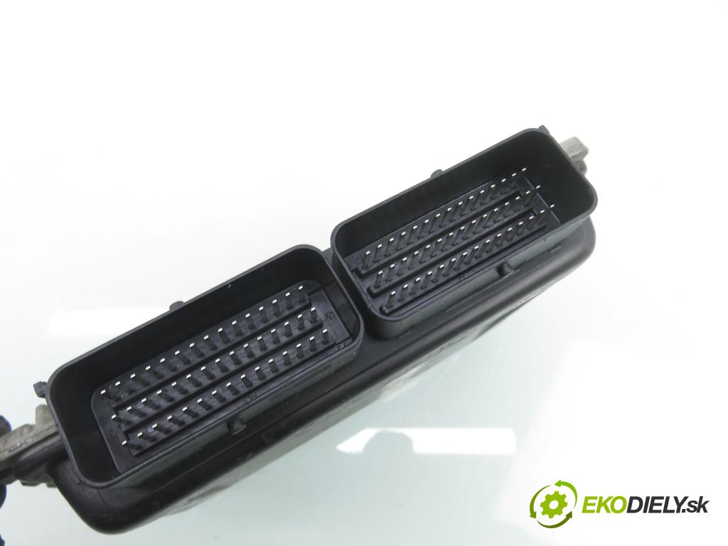 RENAULT TWINGO I (C06_) HB 2002 43,00 1.2 (C066, C068) - D7F 703 1149,00 Riadiaca jednotka Motor S110138000C ; 8200059086 ; 8200044437