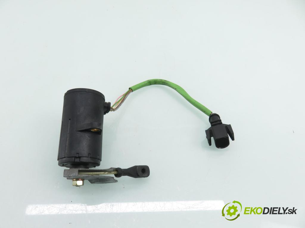 SEAT IBIZA II (6K1) HB 2000 44,00 1.4 MPI 60 - AUD 1390,00 Potenciometer plynu 021907475D ; 0280752017 (Potenciometer plynového pedálu)