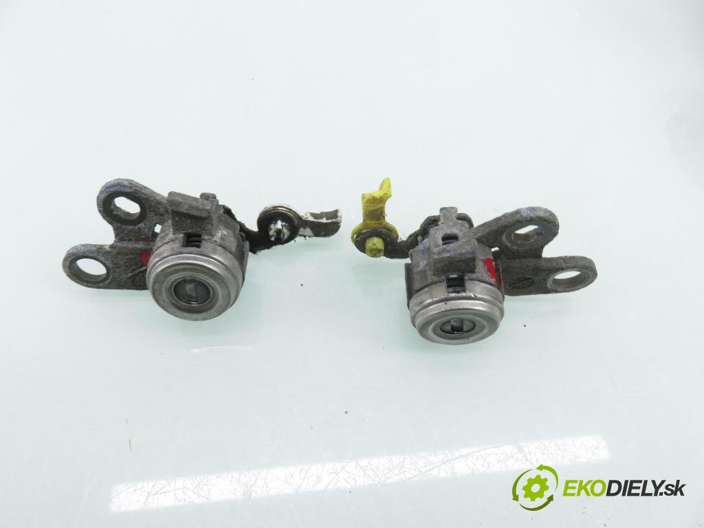 TOYOTA YARIS (_P1_) HB 2003 50,00 1.0 VVT- i 68 - 1SZ-FE 998,00 spínačka / VLOŽKY 450200D01