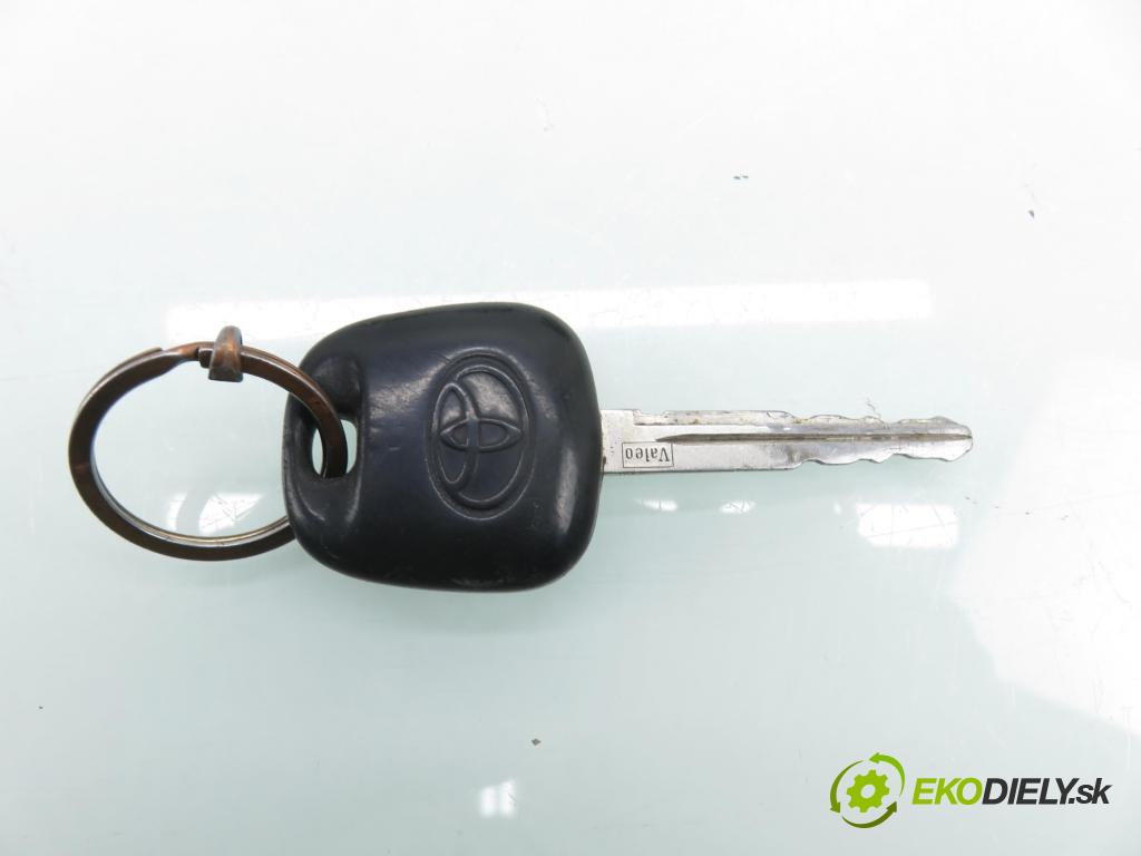 TOYOTA YARIS (_P1_) HB 2003 50,00 1.0 VVT- i 68 - 1SZ-FE 998,00 spínačka / VLOŽKY 450200D01