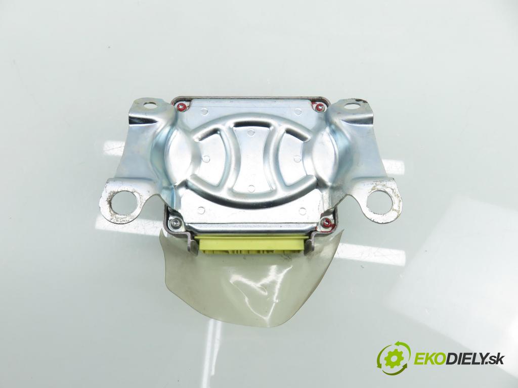 TOYOTA YARIS (_P1_) HB 2003 50,00 1.0 VVT- i 68 - 1SZ-FE 998,00 MODUL air BAG 891700D070 ; 209996101