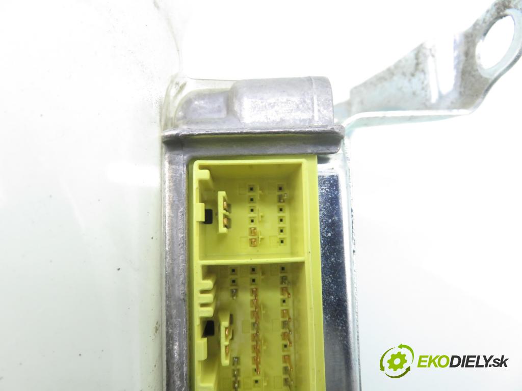 TOYOTA YARIS (_P1_) HB 2003 50,00 1.0 VVT- i 68 - 1SZ-FE 998,00 MODUL air BAG 891700D070 ; 209996101