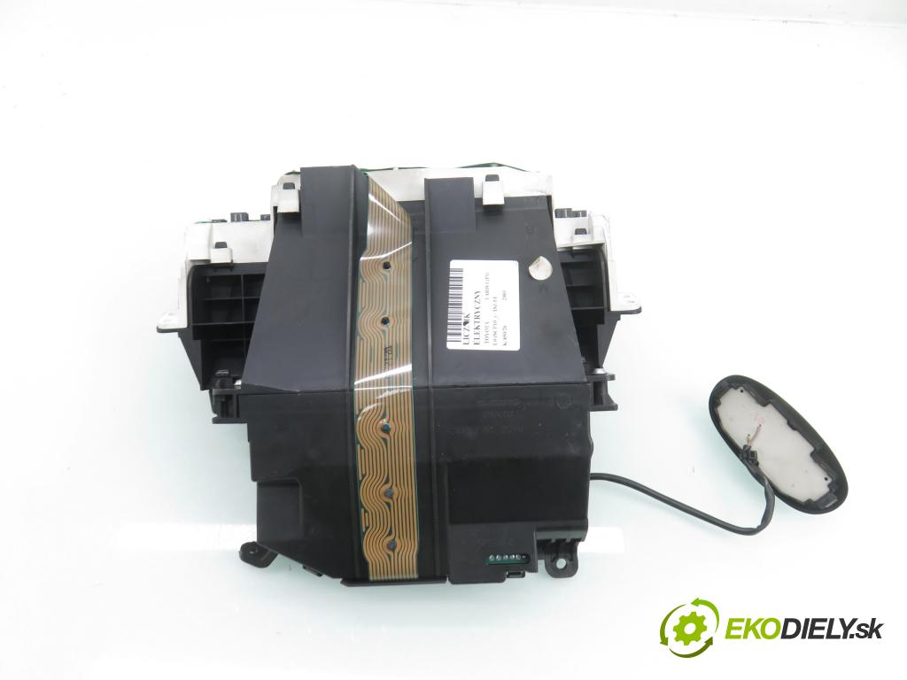 TOYOTA YARIS (_P1_) HB 2003 50,00 1.0 VVT- i 68 - 1SZ-FE 998,00 Prístrojovka elektrický 838000D360