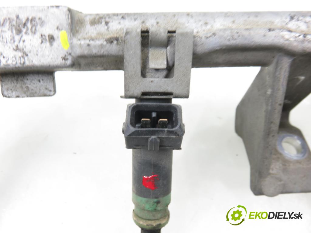 FORD FOCUS Turnier (DNW) KOMBI 2001 74,00 1.6 16V - FYDC 1596,00 Lišta vstrekovacia 98MF9F593BA ; 98MFBA ; 98MF9H487BB (Vstrekovacia lišta)