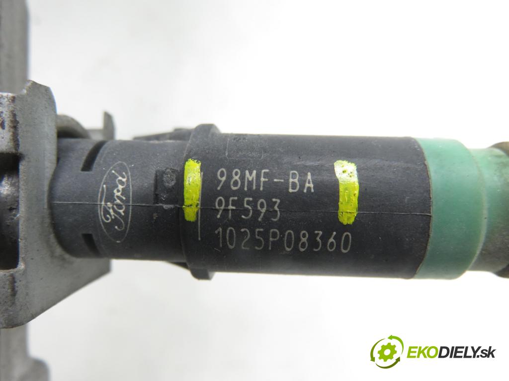 FORD FOCUS Turnier (DNW) KOMBI 2001 74,00 1.6 16V - FYDC 1596,00 Lišta vstrekovacia 98MF9F593BA ; 98MFBA ; 98MF9H487BB (Vstrekovacia lišta)