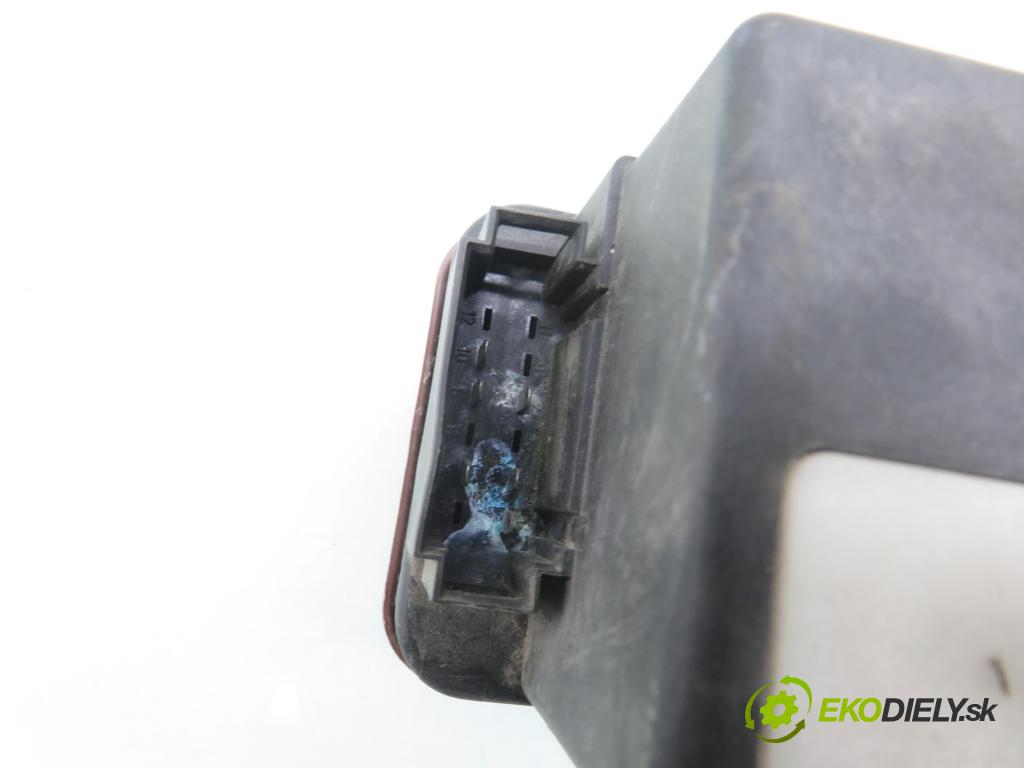 VW POLO (6N1) HB 1997 44,00 1.4 60 1390,00 pumpa zámku centrálneho 1H0962257F