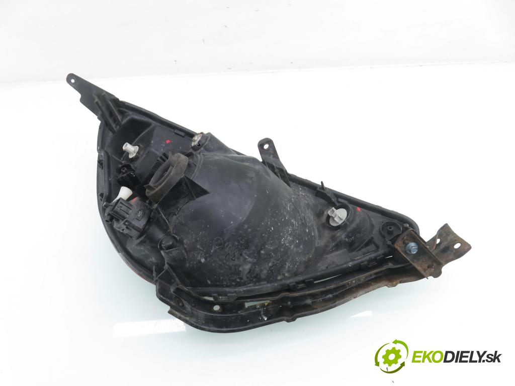 HONDA JAZZ II (GD_, GE3, GE2) HB 2002 61,00 1.3 (GD1) - L13A1 1339,00 Svetlo LP