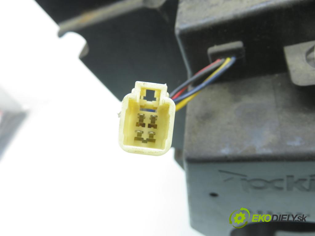 MITSUBISHI OUTLANDER II (CW_W) SUV 2008 125,00 2.4 MIVEC 4WD (CW5W) - 4B12 2360,00 subwoofer 8720A012 (Audio zariadenie)