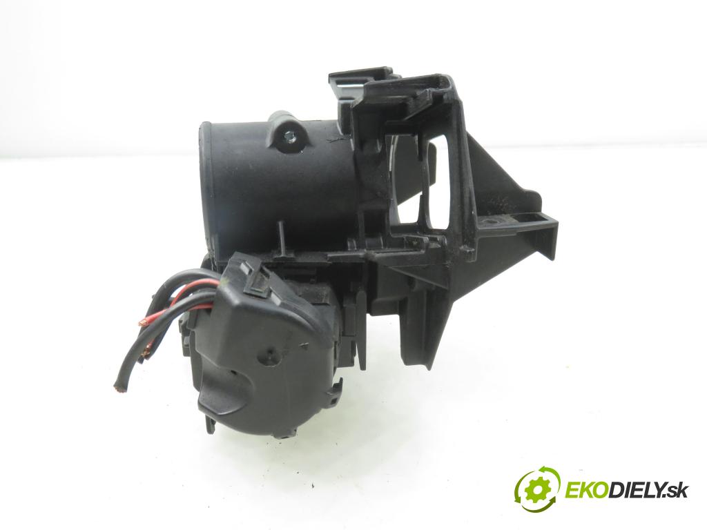 OPEL ASTRA G liftback (T98) HB 2003 55,00 1.7 DTI 16V - Y 17 DT 1686,00 spinačka 24445098 (Spínacia skrinka)