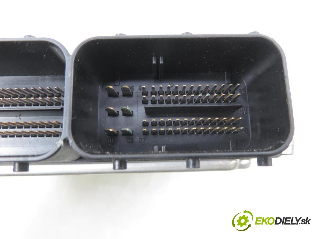 BMW 5 (E60) SEDAN 2005 0,00 530 d - M57 D30 (306D2) 2993,00 Riadiaca jednotka Motor 0281012091 ; 7796637