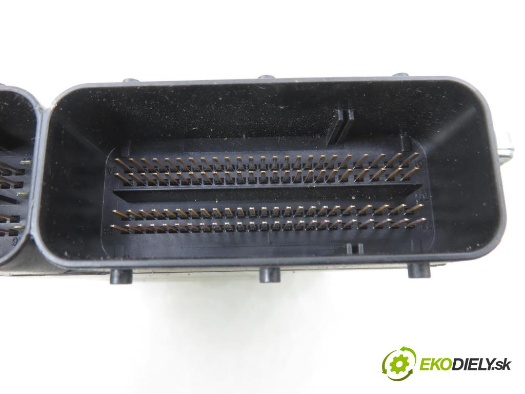 BMW 5 (E60) SEDAN 2005 0,00 530 d - M57 D30 (306D2) 2993,00 Riadiaca jednotka Motor 0281012091 ; 7796637