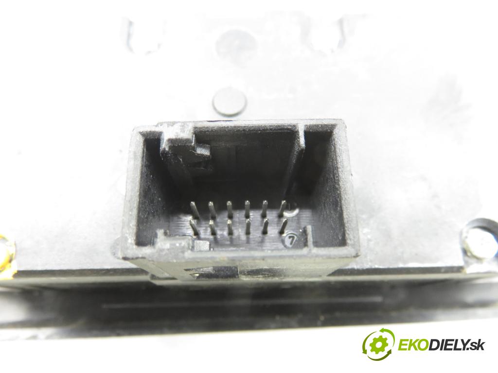 BMW 5 (E60) SEDAN 2005 0,00 530 d - M57 D30 (306D2) 2993,00 prepínač svetlá 6953727