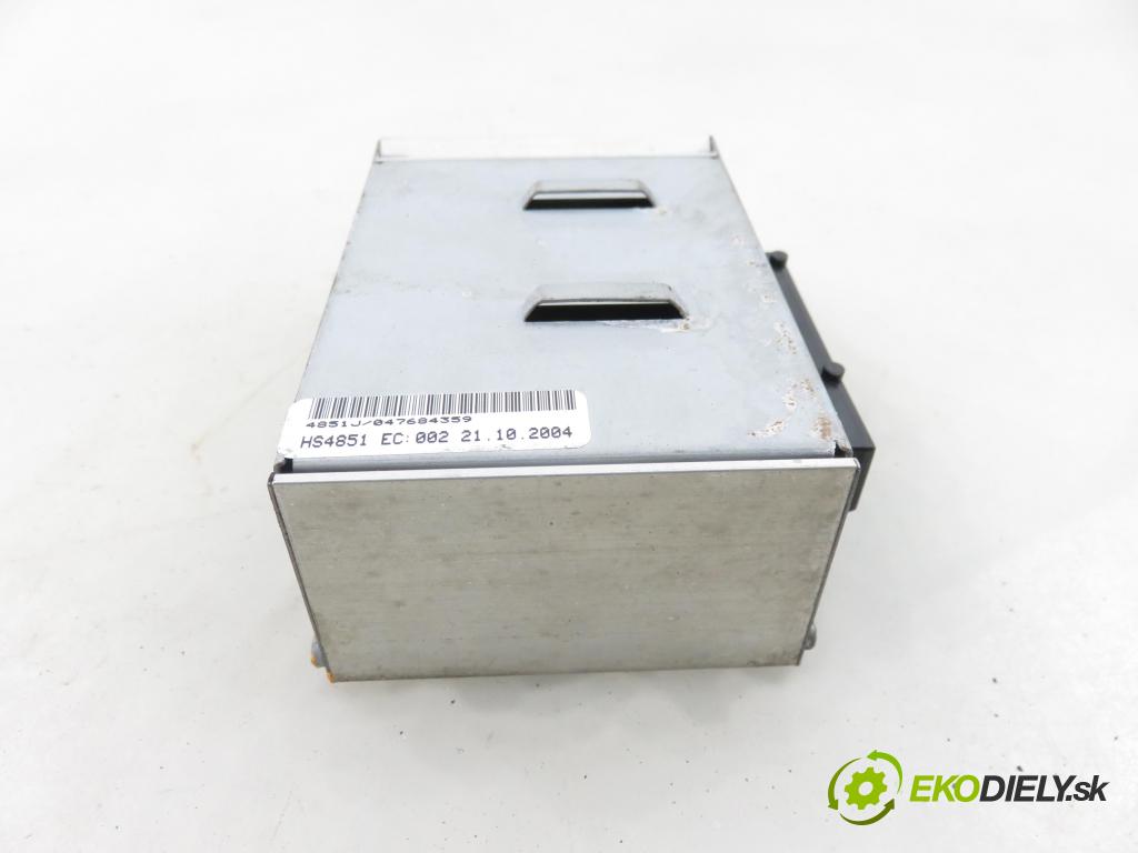 BMW 5 (E60) SEDAN 2005 0,00 530 d - M57 D30 (306D2) 2993,00 Zosilňovač 6920461 (Zosilňovač)