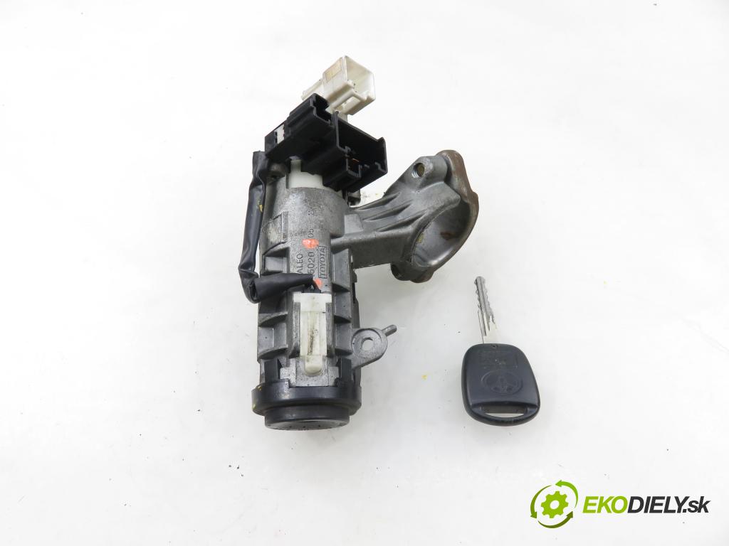 TOYOTA AVENSIS (_T22_) SEDAN 2000 81,00 2.0 D-4D (CDT220_) - 1CD-FTV 1995,00 spinačka 45020 (Spínacia skrinka)