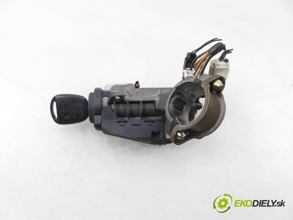 TOYOTA AVENSIS (_T22_) SEDAN 2000 81,00 2.0 D-4D (CDT220_) - 1CD-FTV 1995,00 spinačka 45020 (Spínacia skrinka)