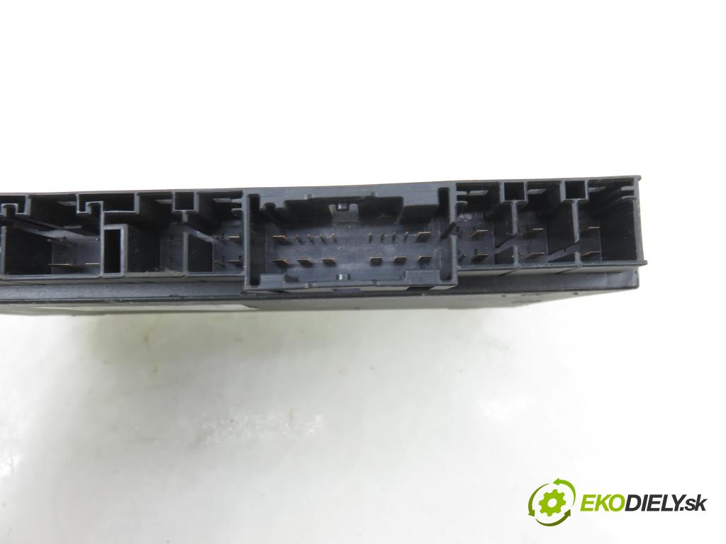 BMW 5 (E60) SEDAN 2005 0,00 530 d - M57 D30 (306D2) 2993,00 riadiaca jednotka / MODUL INNE: 6927278