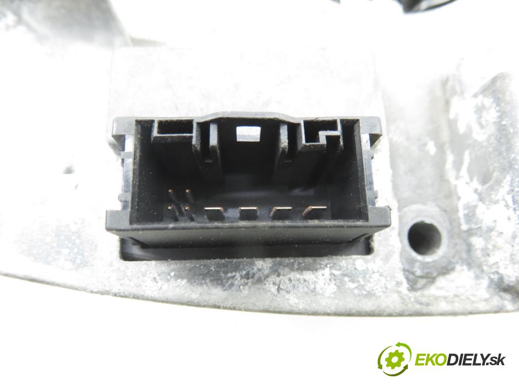 BMW 5 (E60) SEDAN 2005 0,00 530 d - M57 D30 (306D2) 2993,00 páčka/prepínač 6952980