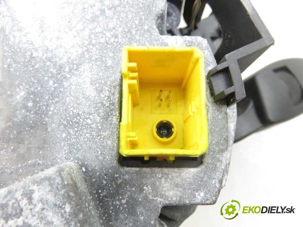 BMW 5 (E60) SEDAN 2005 0,00 530 d - M57 D30 (306D2) 2993,00 páčka/prepínač 6952980