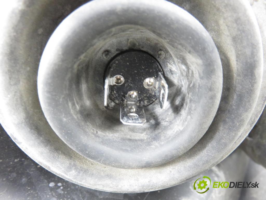 CITROEN XSARA PICASSO (N68) MINIVAN 2001 85,00 1.8 16V - 6FZ (EW7J4) 1749,00 Svetlo PP 9631494980