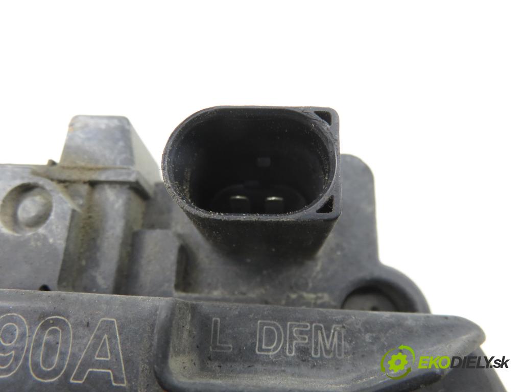 VW POLO Variant (6V5) KOMBI 1999 44,00 1.4 - AKK 1390,00 Alternátor 037903025M ; 0124325013 (Alternátor)