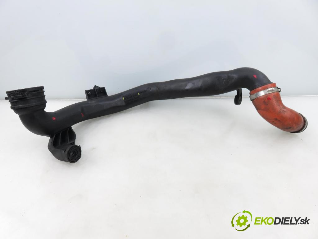 VW PASSAT B6 Variant (3C5) KOMBI 2006 103,00 2.0 TDI PD 8V 140 - BMP 1968,00 Rúra intercoolera turba 3C0145840C