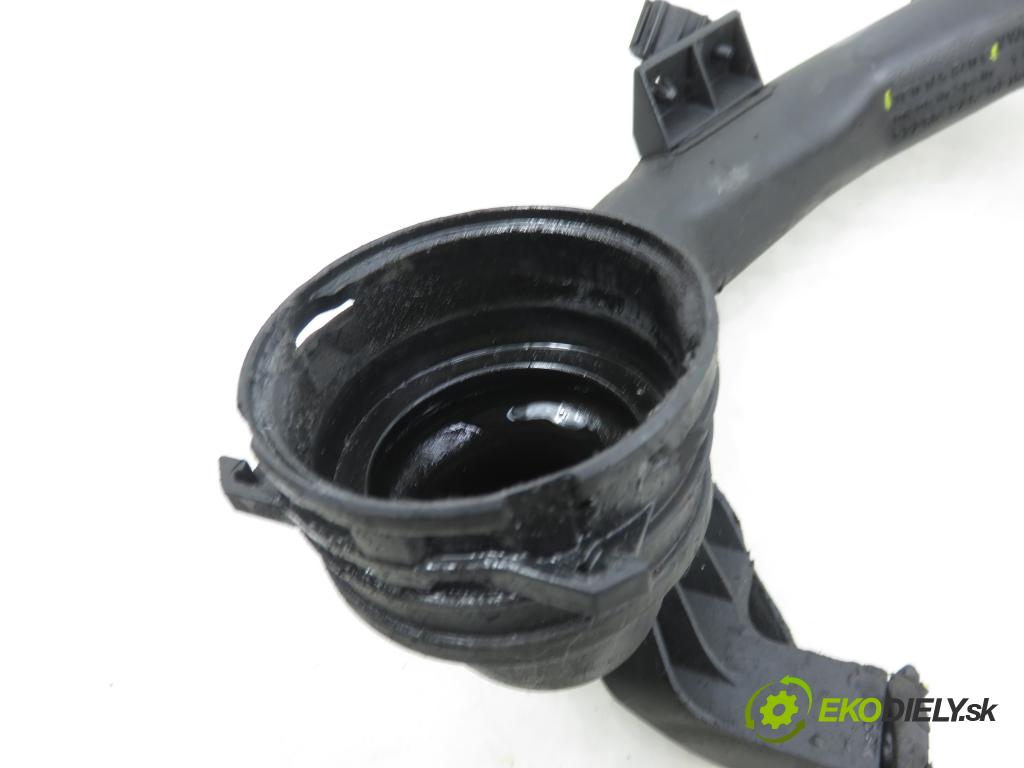 VW PASSAT B6 Variant (3C5) KOMBI 2006 103,00 2.0 TDI PD 8V 140 - BMP 1968,00 Rúra intercoolera turba 3C0145840C