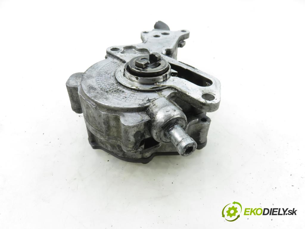 VW PASSAT B6 Variant (3C5) KOMBI 2006 103,00 2.0 TDI PD 8V 140 - BMP 1968,00 Pumpa vákuová 038145209N