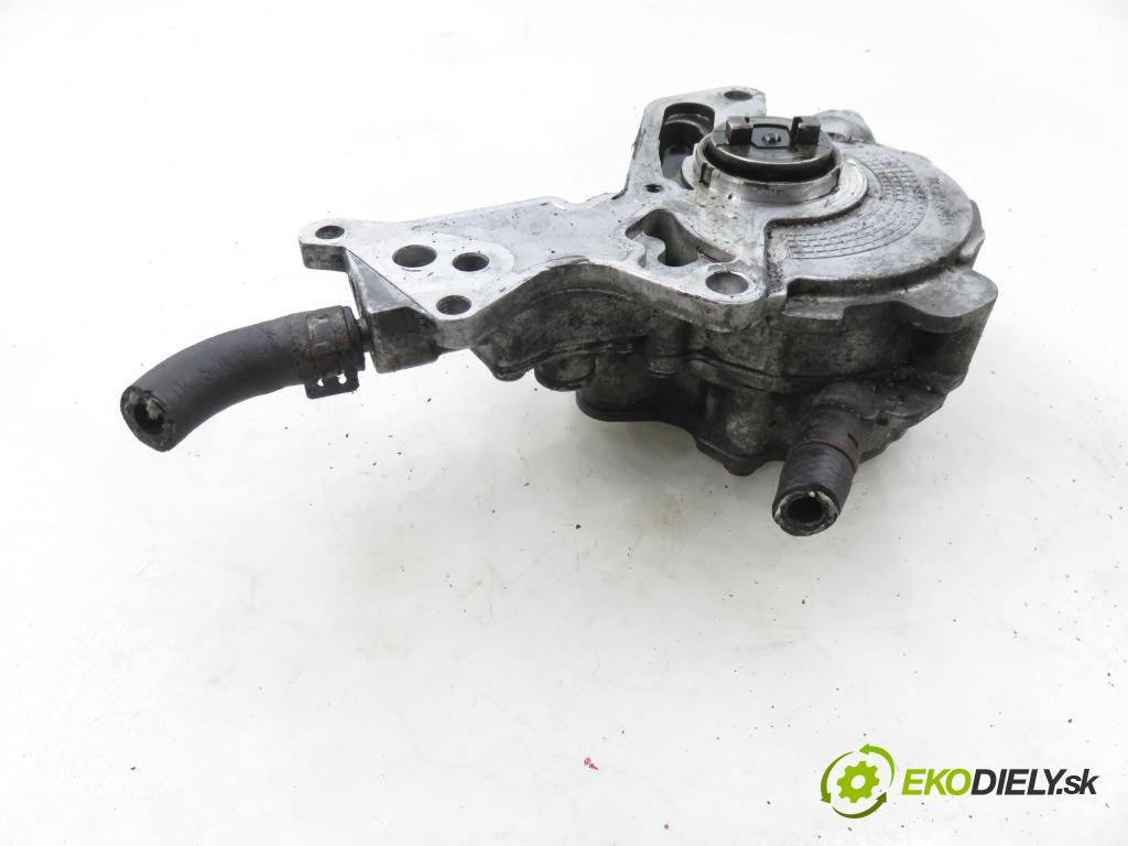 VW PASSAT B6 Variant (3C5) KOMBI 2006 103,00 2.0 TDI PD 8V 140 - BMP 1968,00 Pumpa vákuová 038145209N