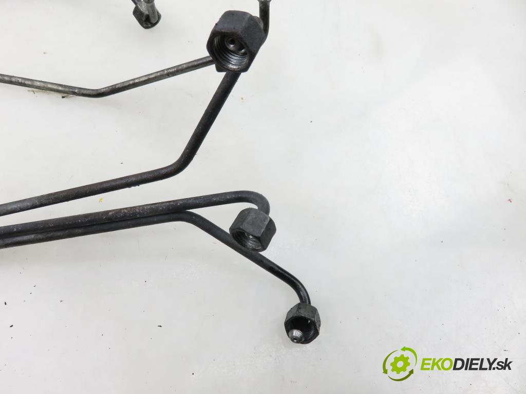 AUDI A4 (8E2, B6) SEDAN 2003 132,00 2.5 TDI V6 180 quattro - AKE 2496,00 rúrky VSTREKOVAČE: