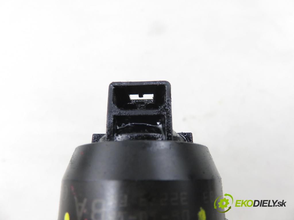 VW PASSAT B6 Variant (3C5) KOMBI 2005 77,00 1.9 TDI - BKC 1896,00 vstříkovač 038130073AG ; 0414720215 (Vstřikovač paliva)