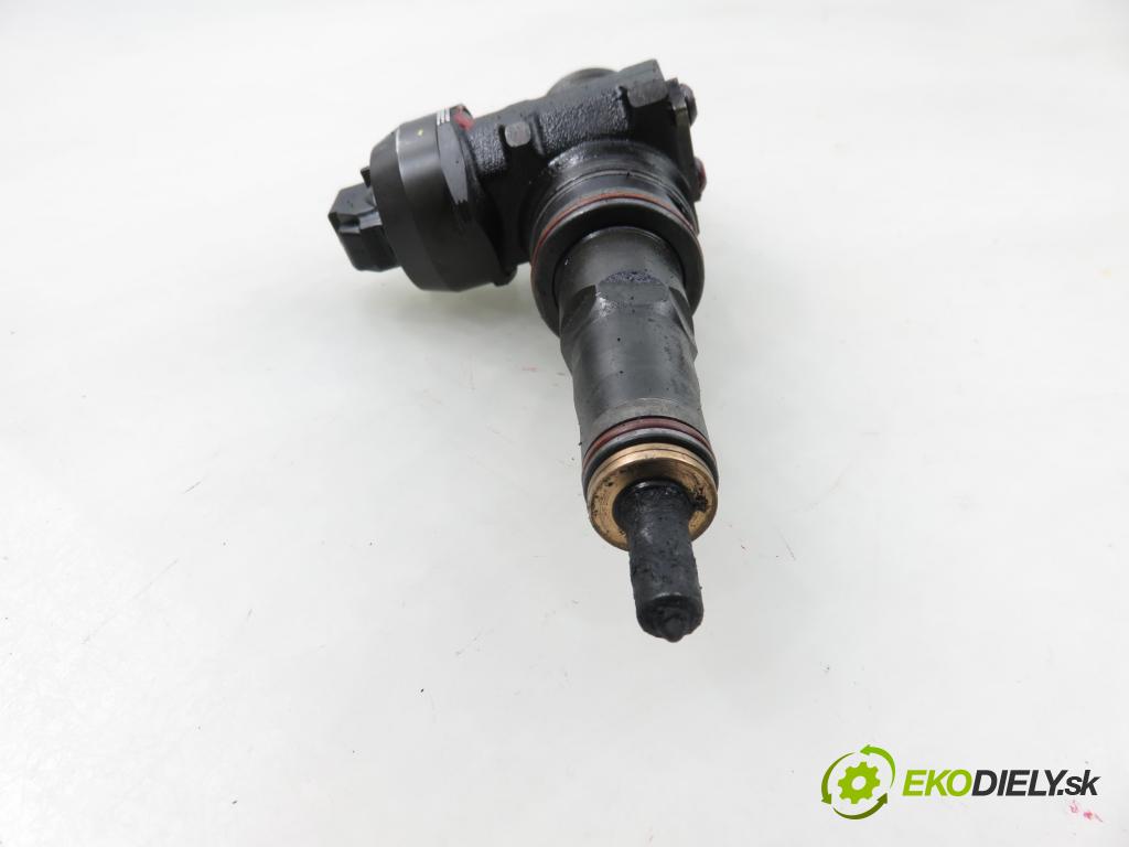 VW GOLF IV Variant (1J5) KOMBI 2002 74,00 1.9 TDI PD 101 - AXR 1896,00 Vstrekovač 038130073AQ ; 0414720213 (Vstrekovač paliva)