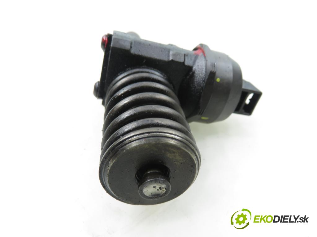 VW GOLF IV Variant (1J5) KOMBI 2002 74,00 1.9 TDI PD 101 - AXR 1896,00 Vstrekovač 038130073AQ ; 0414720213 (Vstrekovač paliva)