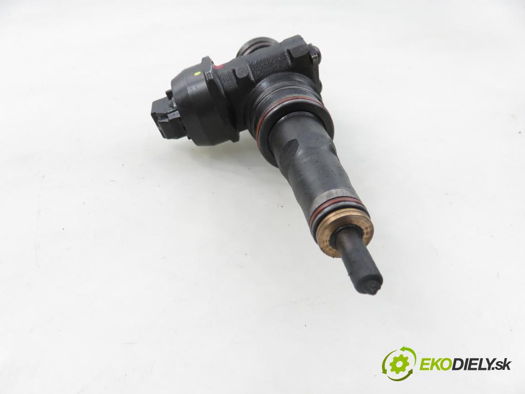 VW GOLF IV Variant (1J5) KOMBI 2002 74,00 1.9 TDI PD 101 - AXR 1896,00 Vstrekovač 038130073AQ ; 0414720213 (Vstrekovač paliva)