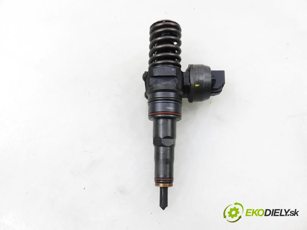 VW GOLF IV Variant (1J5) KOMBI 2002 74,00 1.9 TDI PD 101 - AXR 1896,00 Vstrekovač 038130073AQ ; 0414720213 (Vstrekovač paliva)